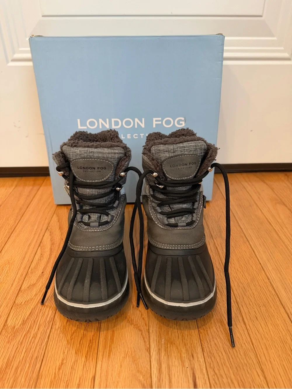 London Fog Kids Gray & Black Insulated Snow Boots